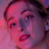 Mia Synaeva Çıplak