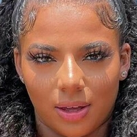 mikaylasaravia Çıplak