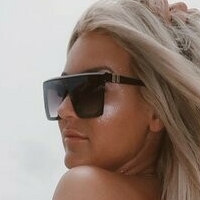 Milk Mariedes Çıplak