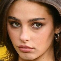 Millie Leer Çıplak