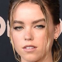 Milly Alcock Çıplak