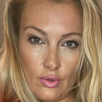 Miss Juicy Lucy Çıplak