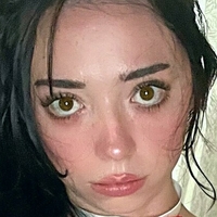 Molly Moon Çıplak