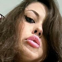 Mona Mia Çıplak