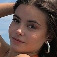 Nadia Vilaplana Çıplak