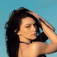 Nadia Volkova Çıplak