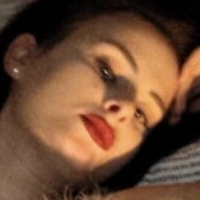 Nadine Muth Çıplak