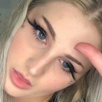 Natasha Kiria Çıplak