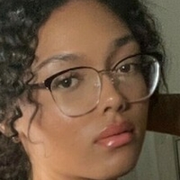 Nerdy Petite Kitty Çıplak