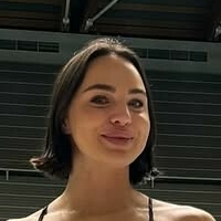 Nika Godun Çıplak