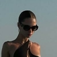 Nika Verbitska Çıplak