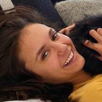 Nina Dobrev Çıplak