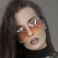 Nisha Sara Çıplak