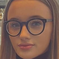 Olivia Robertson Çıplak