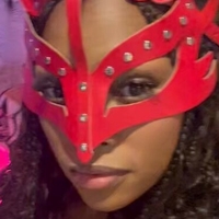 Peachsofine Çıplak