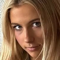 Romy Mars Çıplak