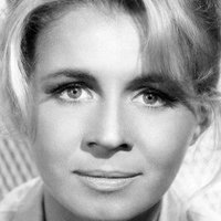Salome Jens Çıplak