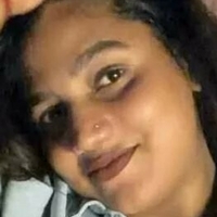 Saranya Santhosh Çıplak