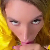 Scarlet Benz Çıplak
