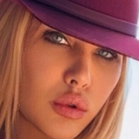 Shanna Moakler Çıplak