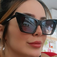 Showliana Çıplak
