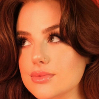 Solelyscarletta Çıplak