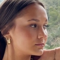 Stephanie Zustovich Çıplak