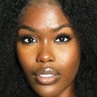 Tanerelle Çıplak