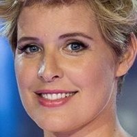Tania Llasera Çıplak