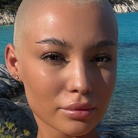 Tatiana Suciu Çıplak