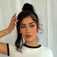 Tirahliyn Çıplak