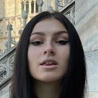 Valentina Guide Çıplak