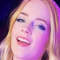 Vitoria Holtt Çıplak