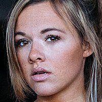Yvonne Pferer Çıplak