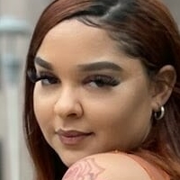 Zakeya Stulgate Çıplak