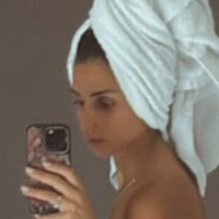 Zeina Çıplak