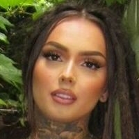 Zhavia Çıplak